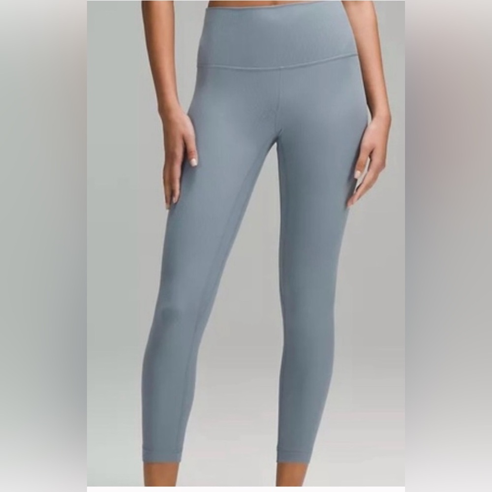 Lululemon Women's blue/Gray Leggings 8